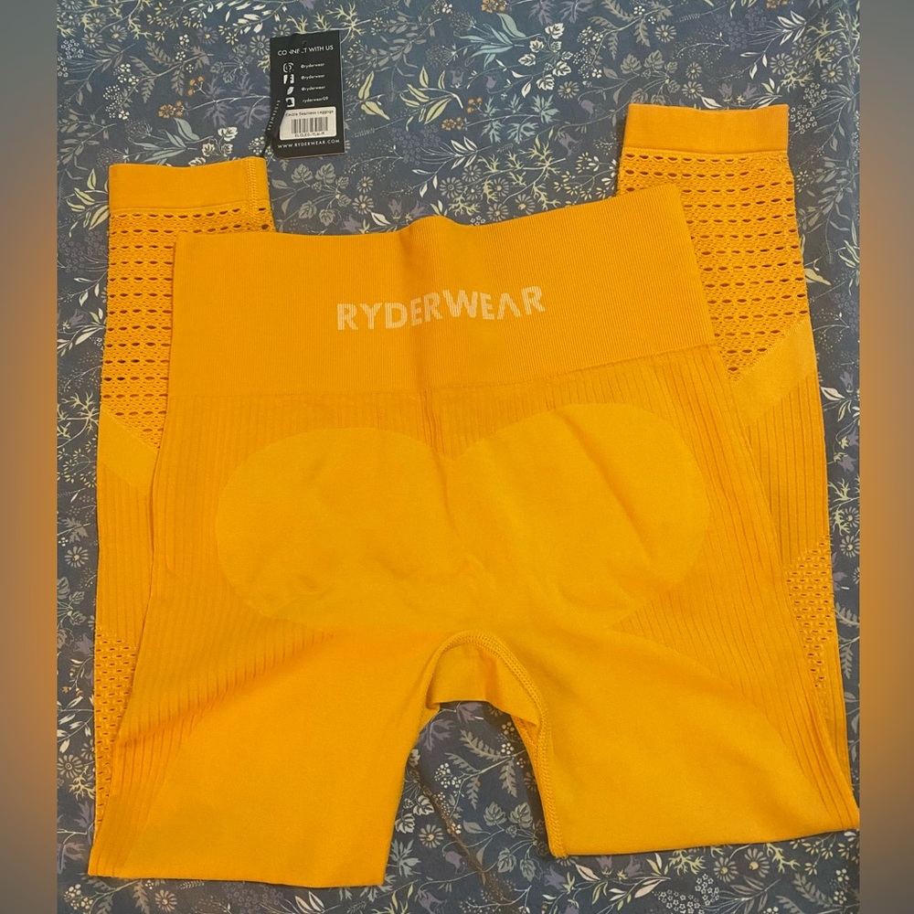 Electra Seamless Leggings by Ryderwear